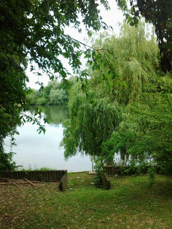 Les Seringats Poissy Dış mekan fotoğraf